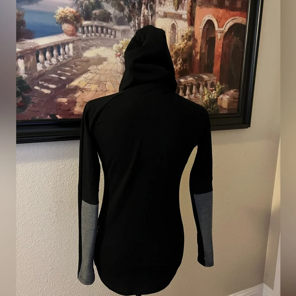 GYMSHARK WOMENS SWEATSHIRT - Picture 7 of 7